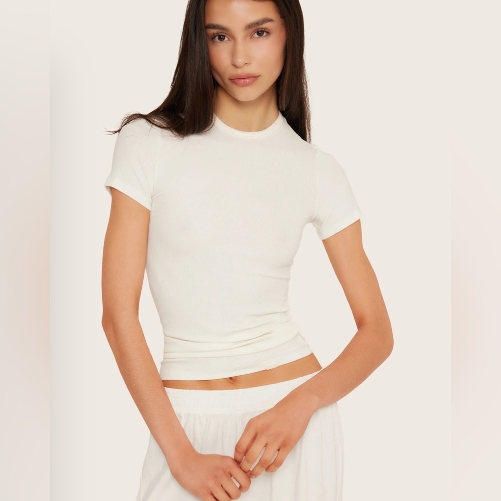 Set Active Ribbed Modal Body Tee in Blanc Size Small $52 - Picture 3 of 4
